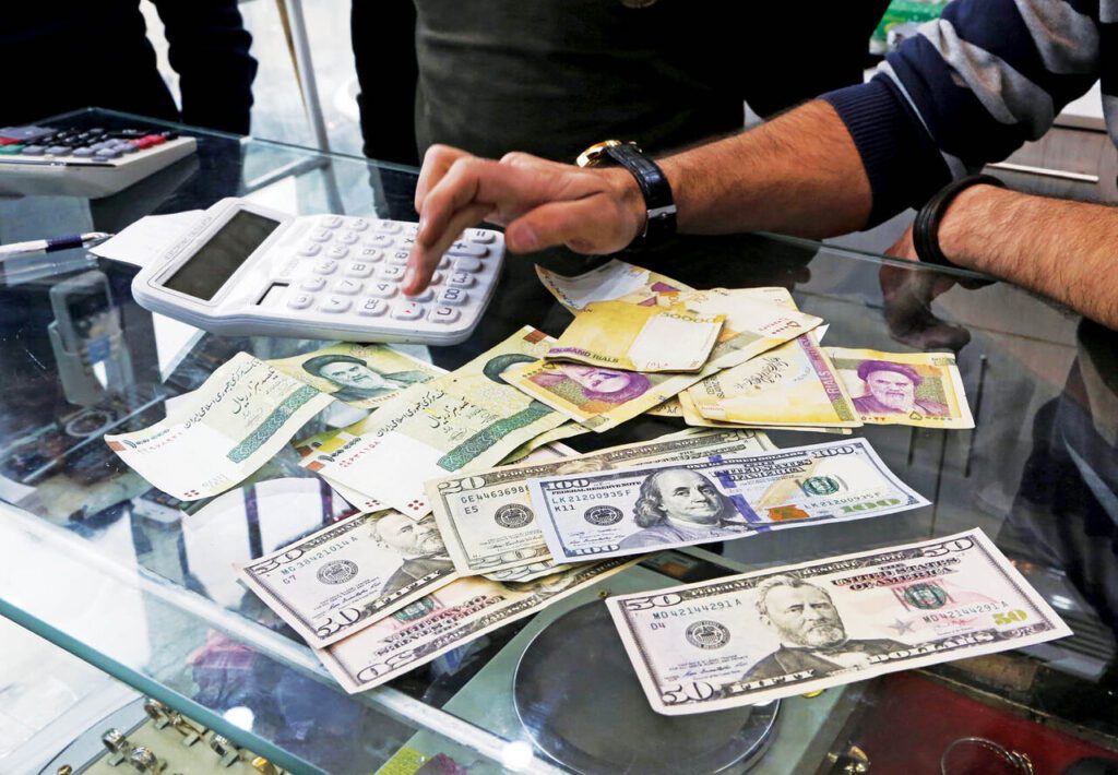 قیمت دلار در بازار