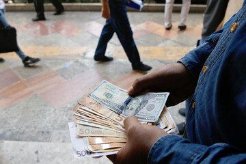 قیمت دلار و ارز